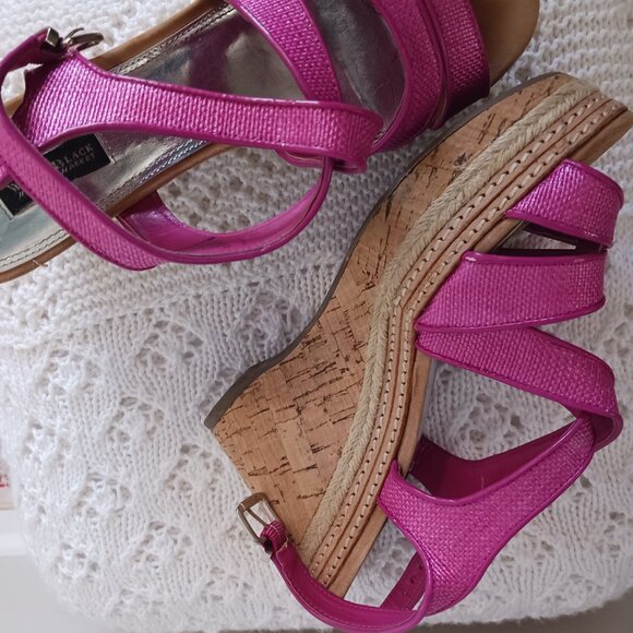 White House Black Market Fuchsia Pink Cork Wedge Sandals Size 8 - Picture 10 of 10